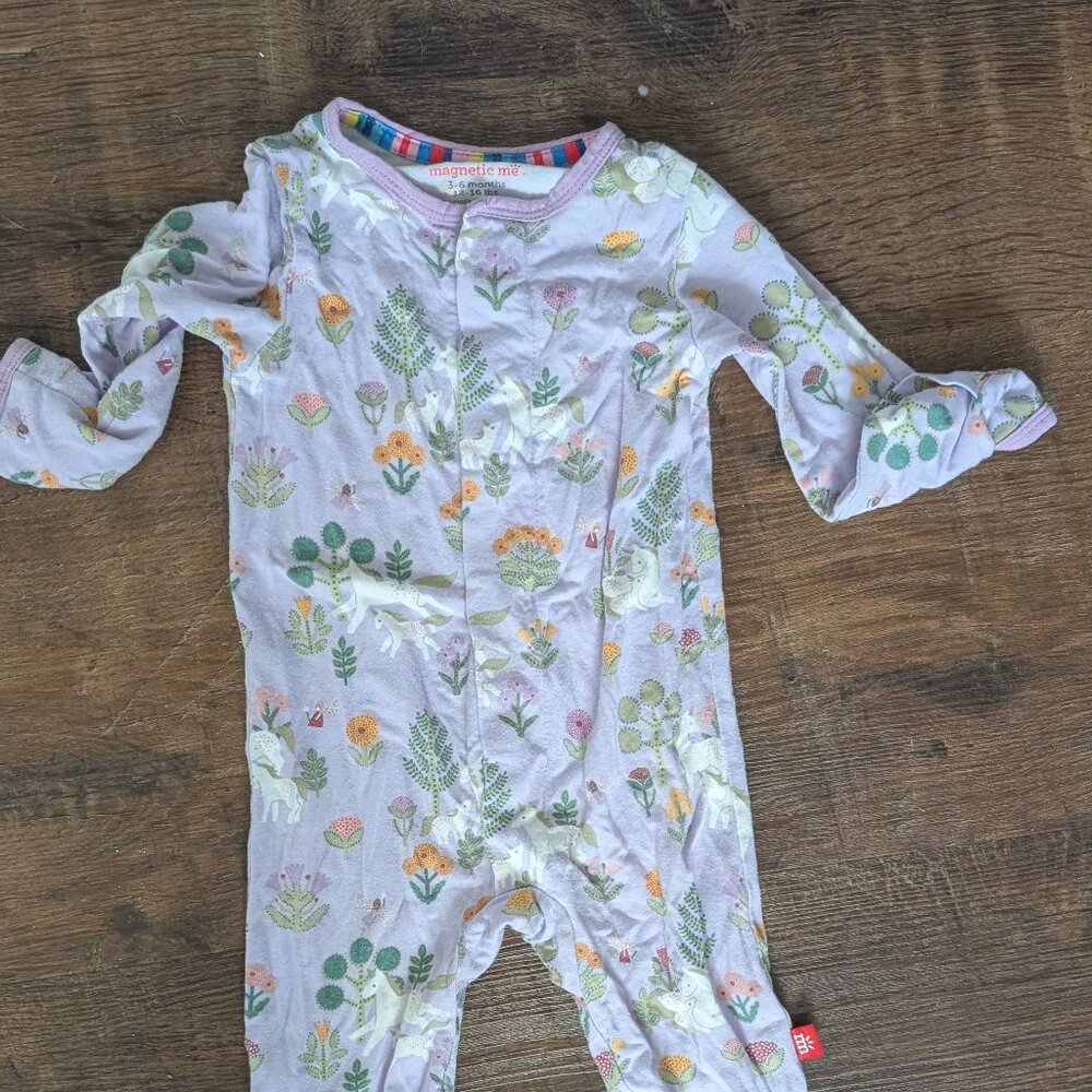 Magnetic me 3-6 mo Unicorn print